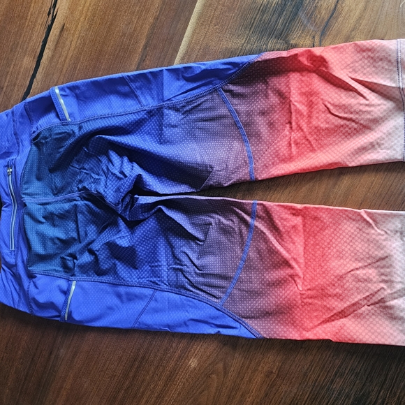 Athleta Crops. 2 Pair. Size Xs - Picture 6 of 10